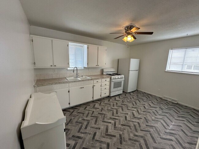 Foto del edificio - 2-Bedroom, 1-Bathroom home in Kansas City ...