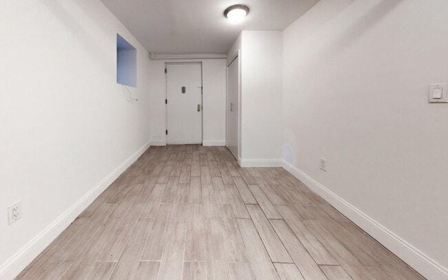 Building Photo - Sterling Place