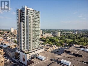 Building Photo - 60 Charles St W