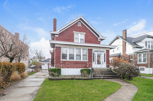 Building Photo - 4917 Relleum Ave