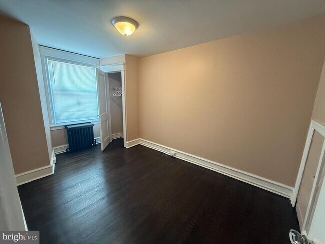 Foto del edificio - 6144 Vandike St