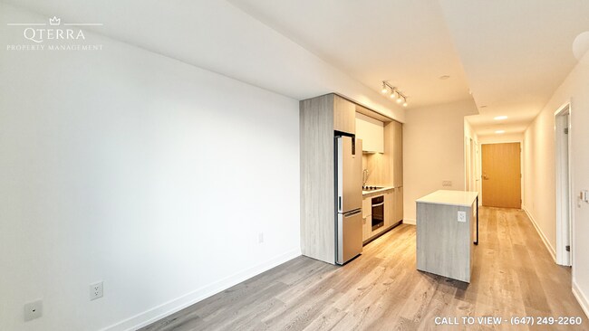 Photo du bâtiment - 395 Square One Dr