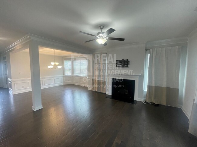 Building Photo - Beautiful Newer Construction - 4 Bedroom, ...