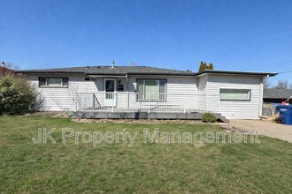 Building Photo - 710 48th St S