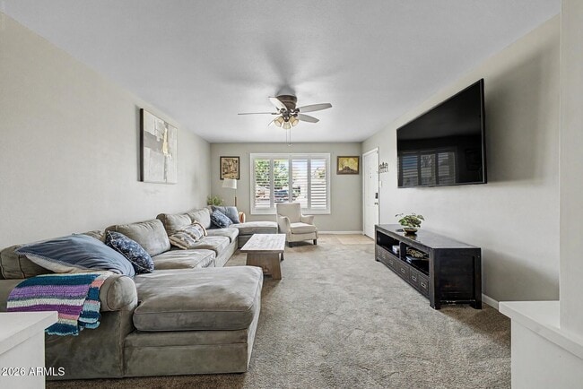 Building Photo - 408 E La Jolla Dr