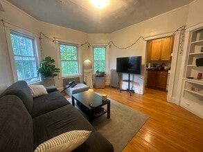 Building Photo - 156 Magazine St