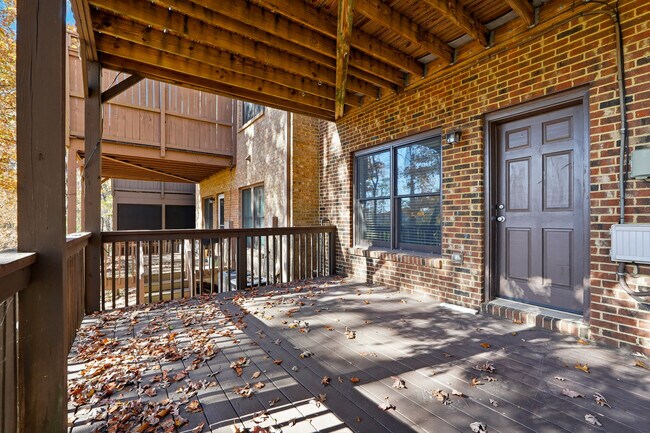 Foto del edificio - 6961 Fellowship Ln