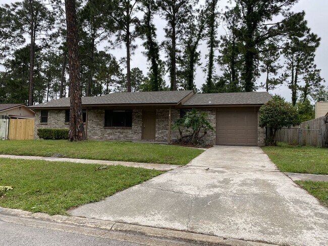 Foto del edificio - 4177 Timberlake Dr