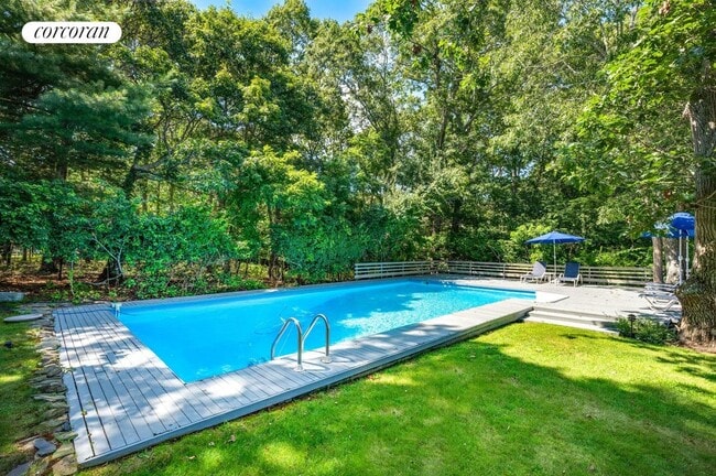 Foto del edificio - 31 Wainscott Stone Road