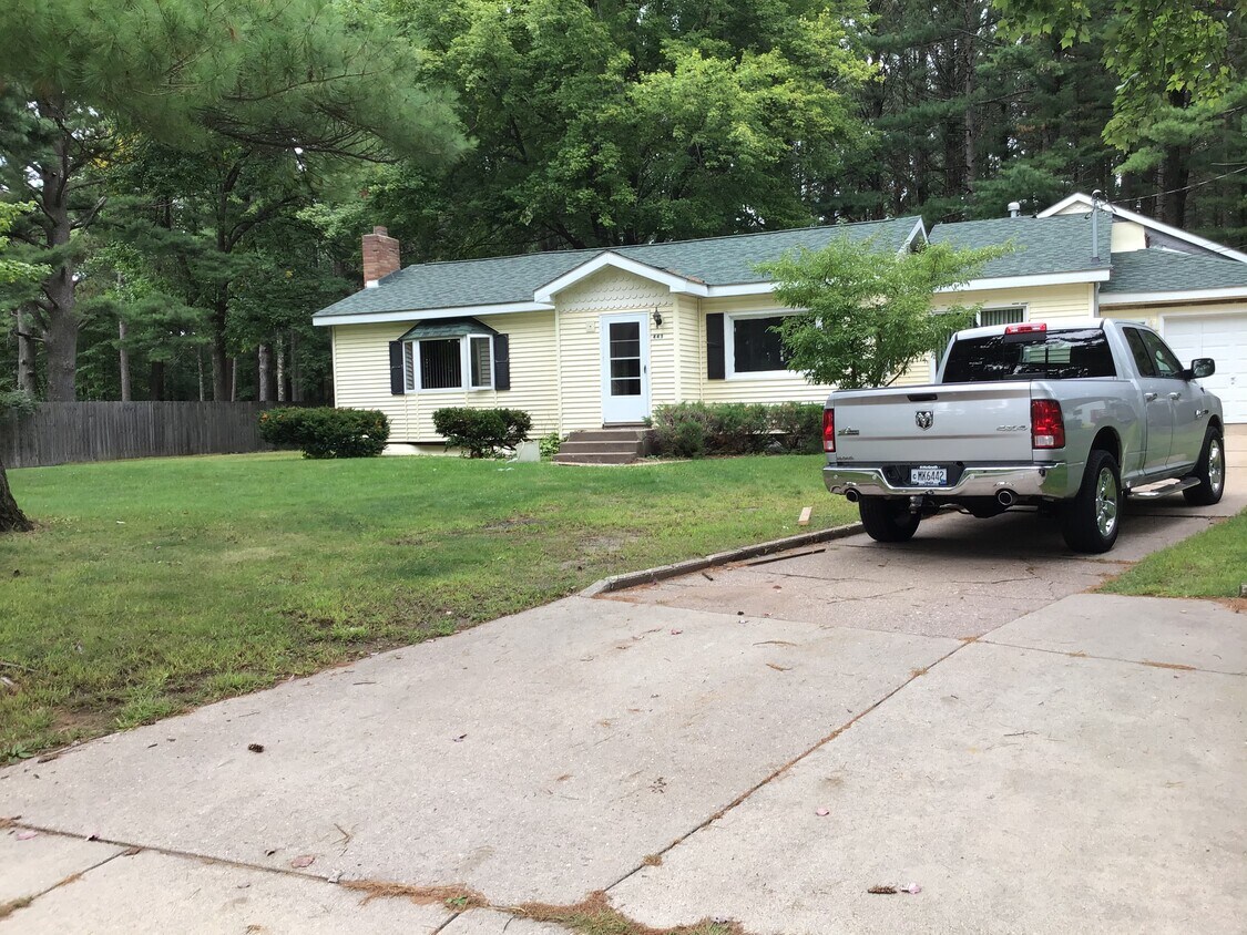 443 Two Mile Ave, Wisconsin Rapids, WI 54494 House Rental in