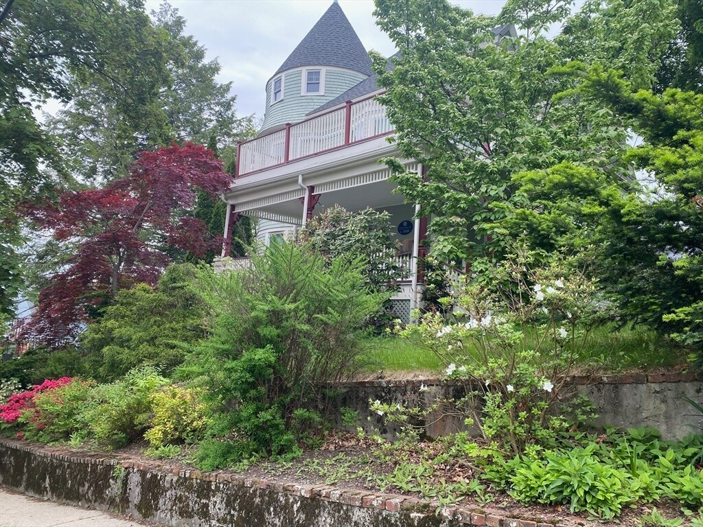 Primary Photo - 90 Robbins Rd