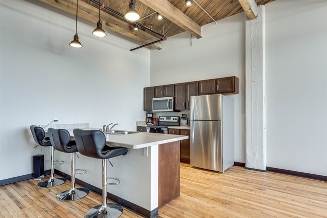 Building Photo - 2812 N 5th St