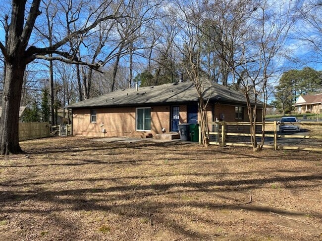 Building Photo - Warm & Inviting 3-Bed Ranch on a Quiet Cul-de-Sac Rama Road Area