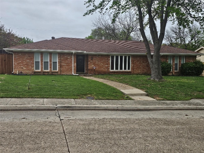 Photo - 2905 Brookview Dr House
