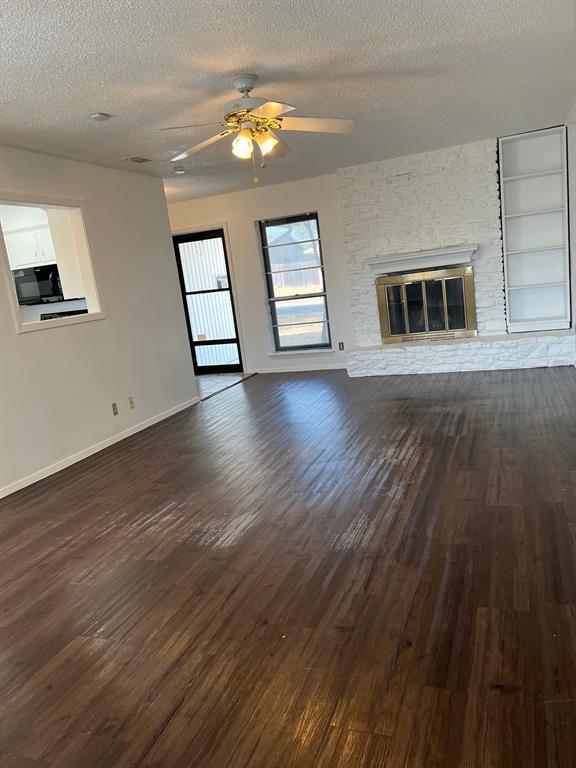 Foto del edificio - 8607 Colonial Dr