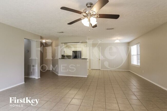 Building Photo - 11910 Woolford Dr