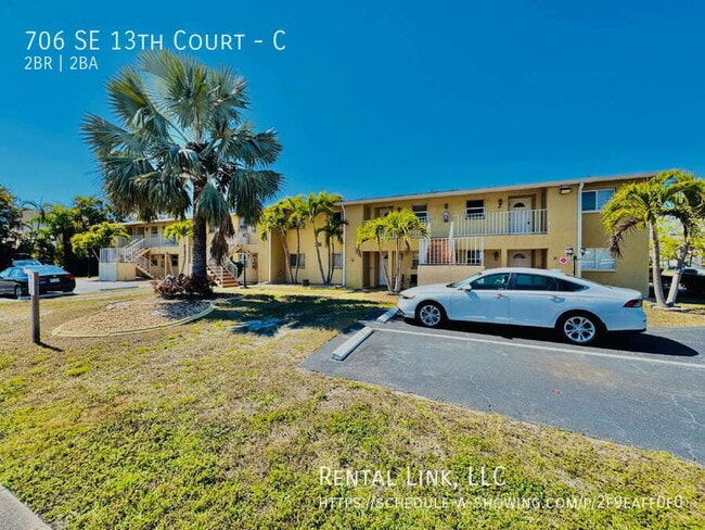 Foto del edificio - 706 SE 13th Ct
