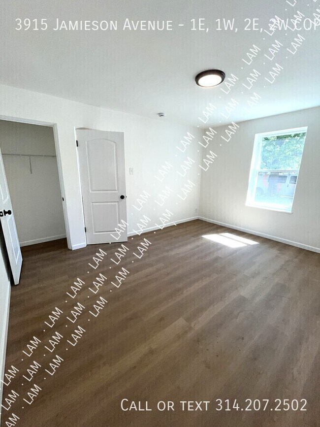Foto del edificio - 3915 Jamieson Ave
