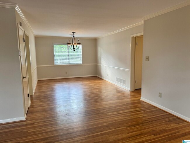 Building Photo - 3712 Country Club Dr S