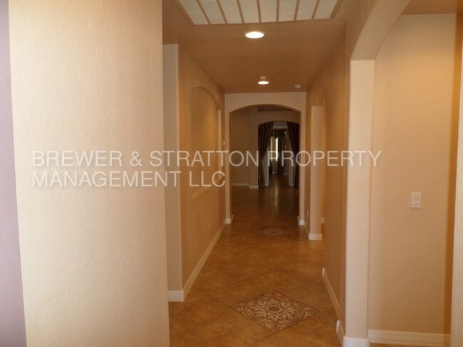 Building Photo - 3453 E Anika Ct