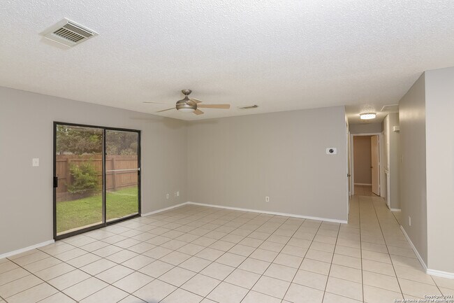 Foto del edificio - 2304 Paddle Creek