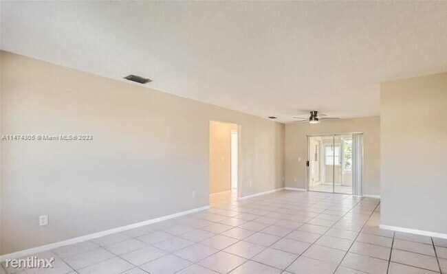 Foto del edificio - 3 br, 2 bath House - 10800 Stacey Ln