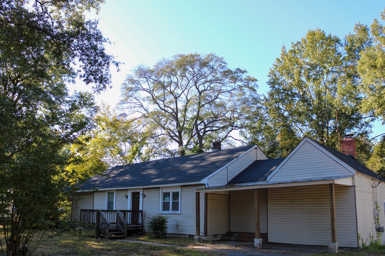 2951 Courthouse Rd, Hopewell, VA 23860 House Rental in Hopewell, VA