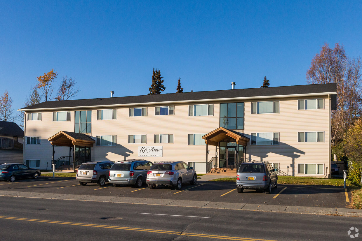 Building Photo - 425 E 16th Ave