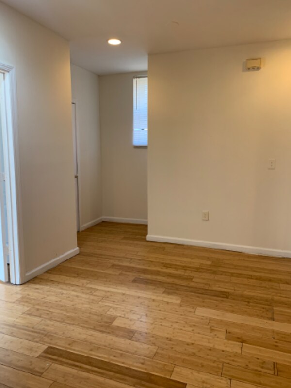 Foto del edificio - 1003 E 217th St