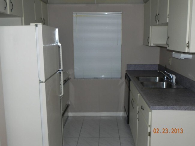 Building Photo - 2BR Condo in heart of Countryside