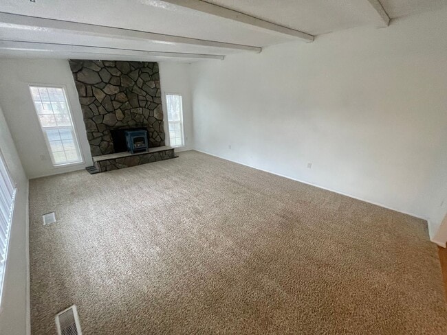 Foto del edificio - 3 Bedroom, 2 bath home in Sunset Village