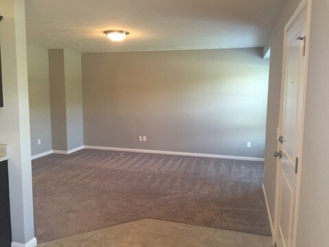 Building Photo - 1651 Belclare Rd