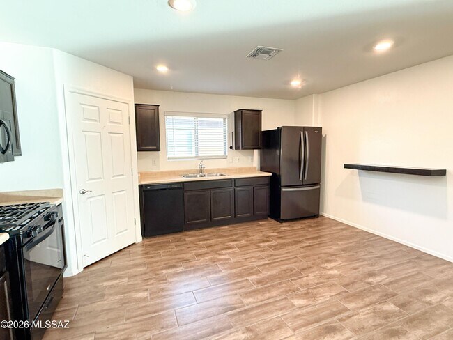 Foto del edificio - 12253 N Sutter Dr