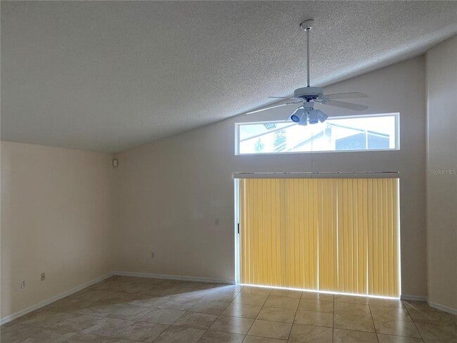 Building Photo - 539 Lady Diana Dr