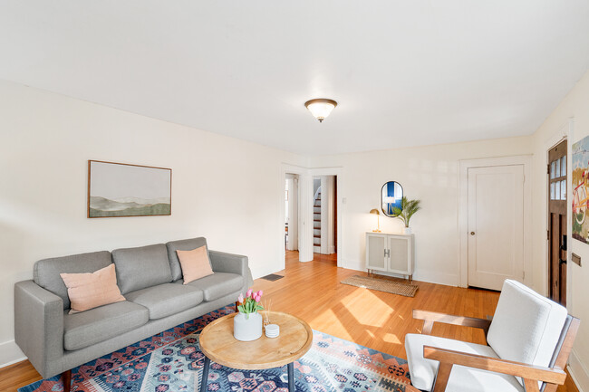 Foto del edificio - 1415 NE Webster St