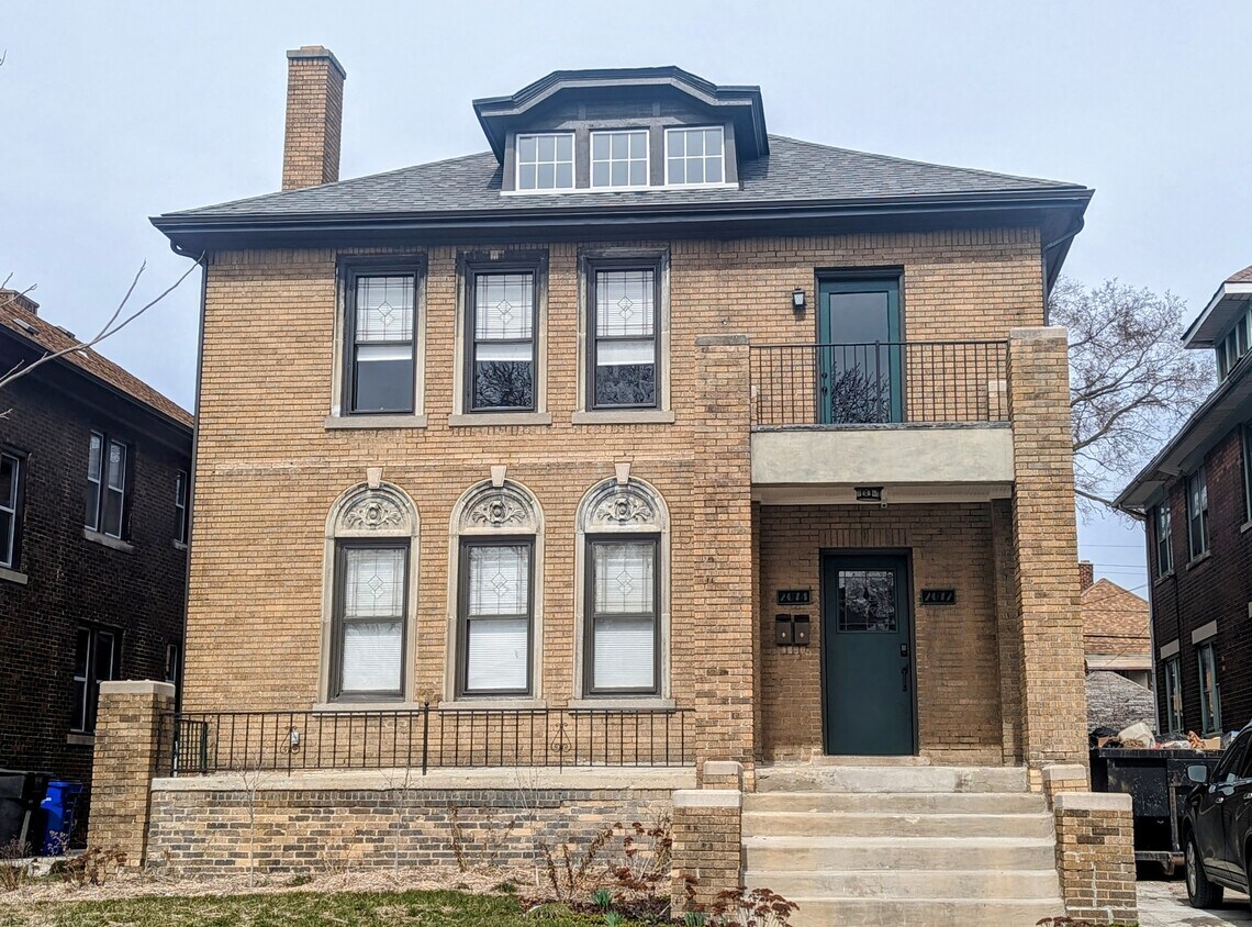 2072 Hazelwood St Unit 1st Floor, Detroit, MI 48206 Apartments in Detroit, MI