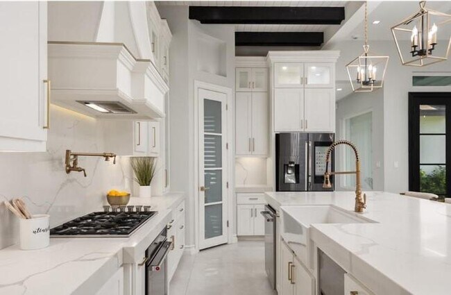 Building Photo - 3505 Vendome Dr