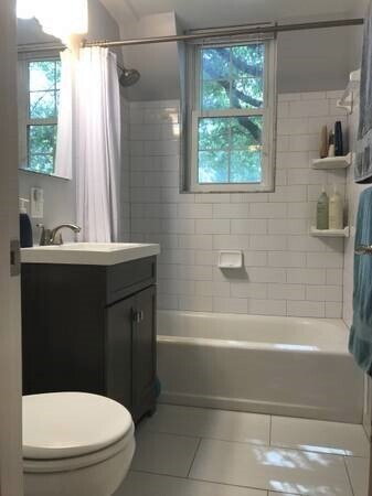 Foto del edificio - 1741 N Troy St