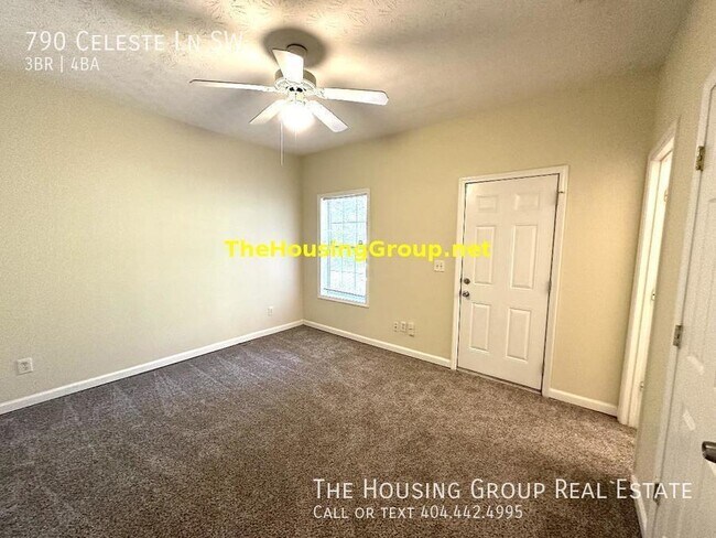 Building Photo - 3 Bedroom 3.5 Bath Gated Community