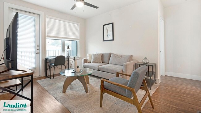 Building Photo - 15950 Chase Hill Blvd