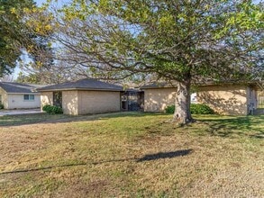 Building Photo - 4806 South Dr