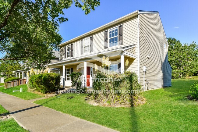 Building Photo - 2152 Oak St