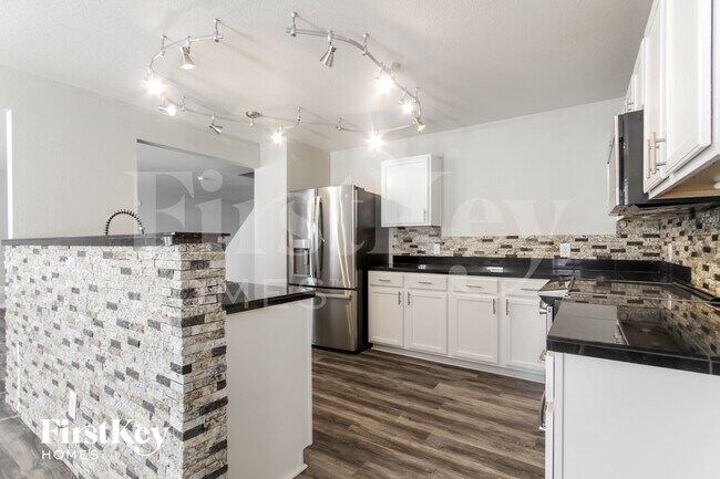 Foto del edificio - 837 Colonial Wy