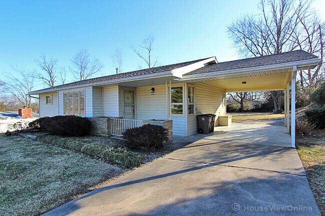 Building Photo - House in Cape Girardeau
