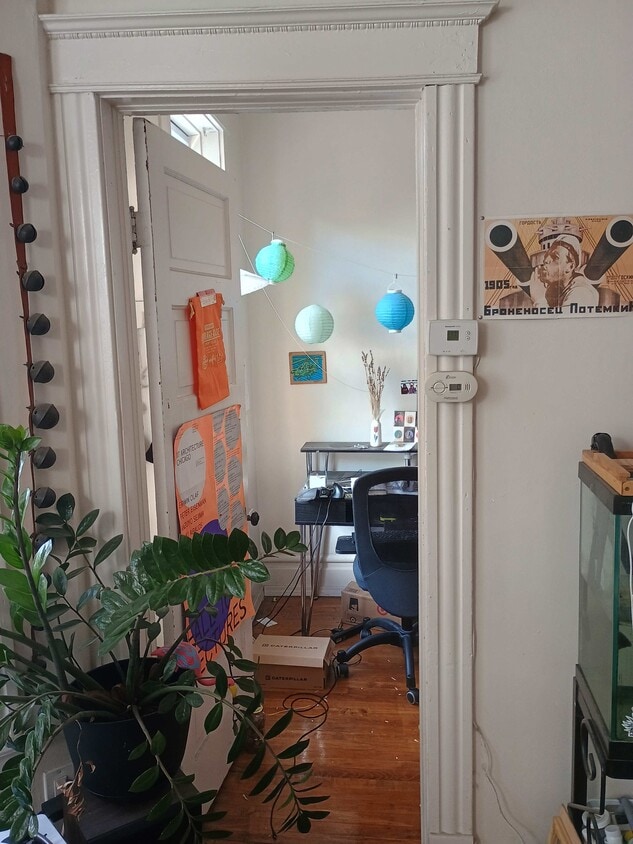 Building Photo - 2332 W 25th St