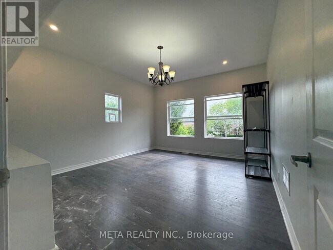 Building Photo - 35-35 Duncombe Blvd