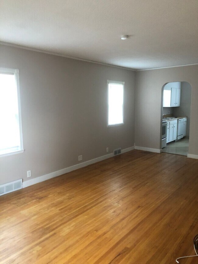 Building Photo - Beautiful home for rent!