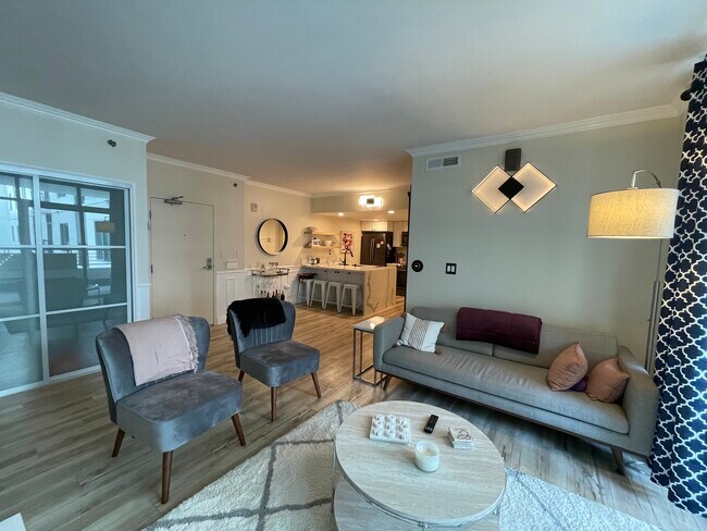 Foto del edificio - 425 W Beech St