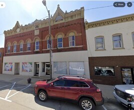 Building Photo - 110 S Main St