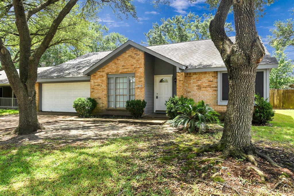 Foto principal - 22627 Braken Manor Ln